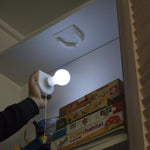 LÂMPADA ELÉCTRICA PORTÁTIL COM CHUMBO ACCIONADO A PILHAS - LIGHTYBULB™